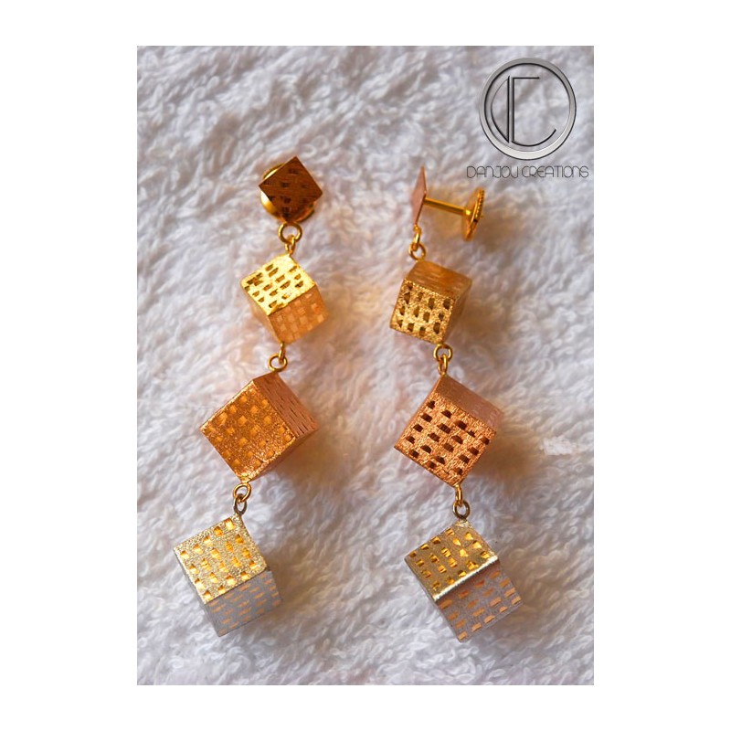 CUBIC EARRING.GOLD 750/1000