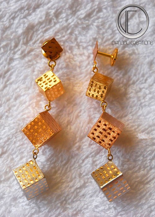 CUBES.GOLD 750/1000 EARRINGS