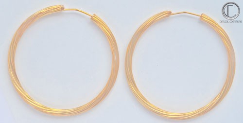 Boucles d' oreilles créoles.Or 750/1000