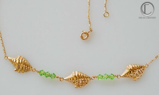 Collar 3 caracolas. ORO 750/1000