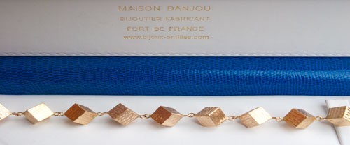 Bracelet cubes .OR 750/1000