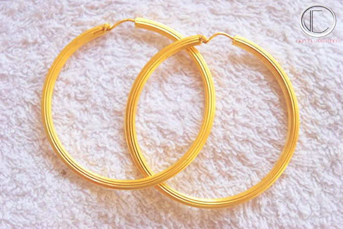 hoop earrings.Gold 750/1000