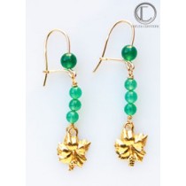 Boucles d oreilles hibiscus.Or 750/1000