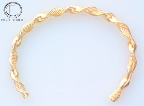 Bracelet STRIE ,TORSADE .Or 750/1000