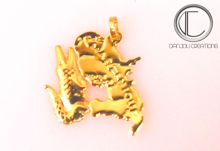 Pendentif carte martinique croco.Or 750/1000