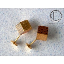 Boucles cubes.Or 750/1000