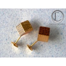 Boucles cubes.Or 750/1000