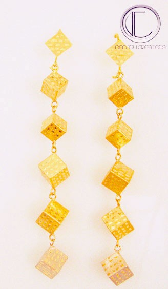 copy of Boucles d oreilles cubes.Or 750/1000