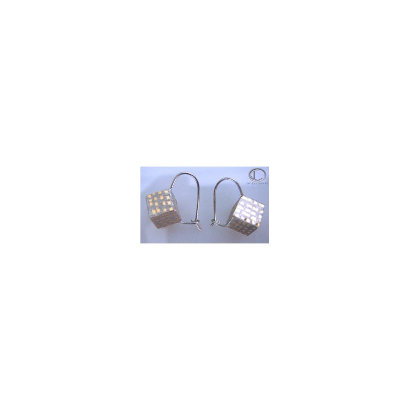 Boucles d' oreilles cubes.Or 750/1000 .cubes or blanc.Pendants CA.O...