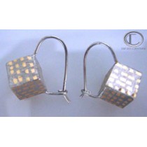Boucles d' oreilles cubes.Or 750/1000 .cubes or blanc.Pendants CA.O...