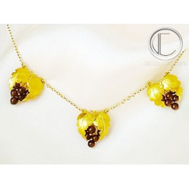 Collier 3 vignes.Or 750/1000.