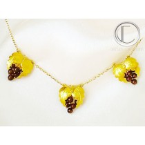 Collier 3 vignes.Or 750/1000.