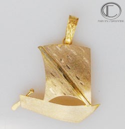 Pendentif yole.Or 750/1000