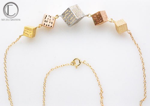 collier cubes.Or 750/1000