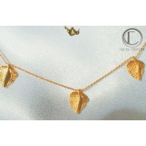 Collier 3 Anthuriums .OR750/1000