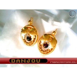 boucles d'oreilles chenilles.Or 750/1000