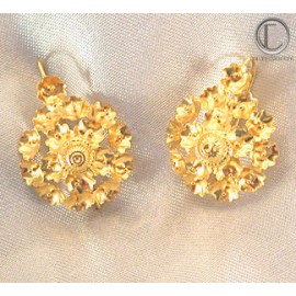 BOUCLES TETE NEGRESSE. OR 750/1000.