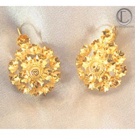 BOUCLES TETE NEGRESSE. OR 750/1000.