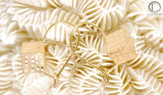 copy of Boucles d' oreilles cubes.Or 750/1000