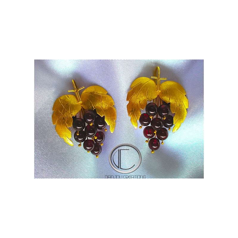 Boucles d'oreilles vignes.Or 750/1000
