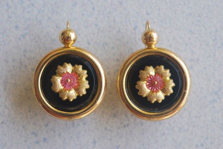 BOUCLES d' OREILLES ONYX.OR 750/1000