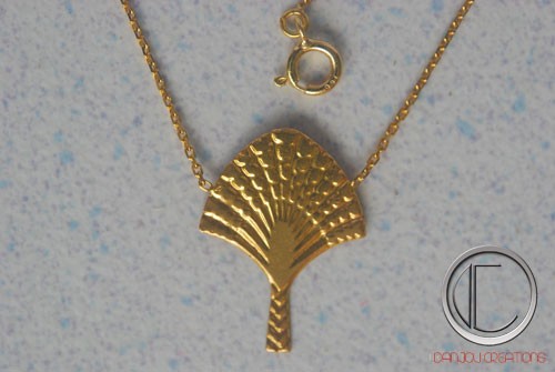 Traveler's tree necklace.OR750/1000