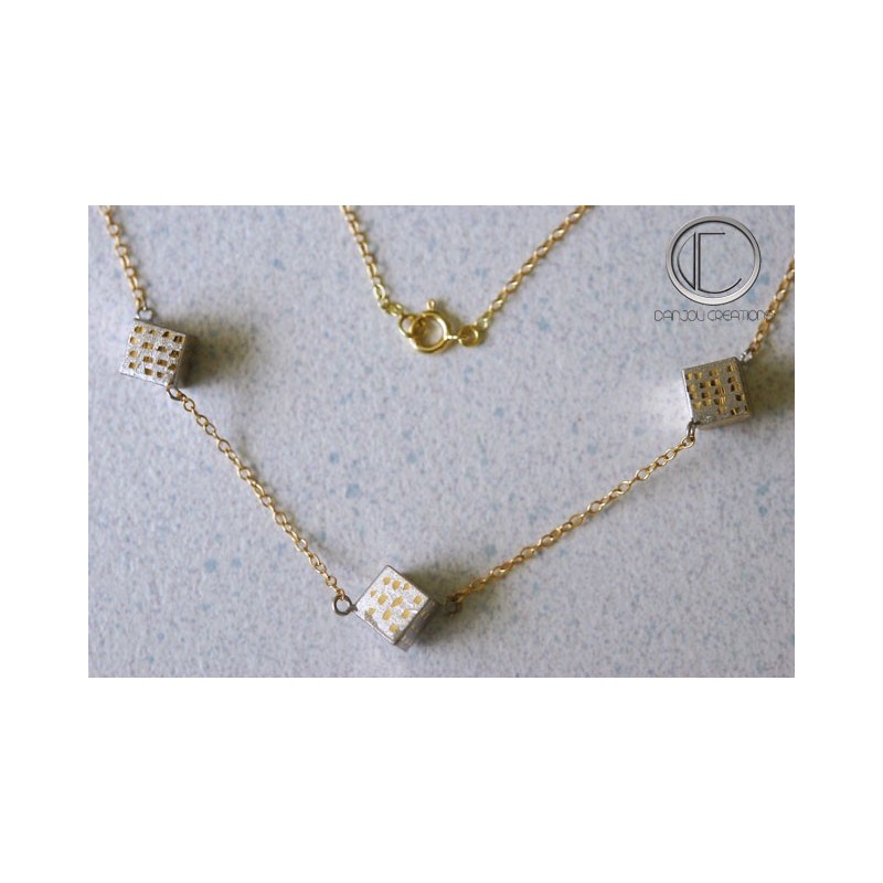 Collier Cubes 7mm.or blanc et jaune .Or 750/1000.