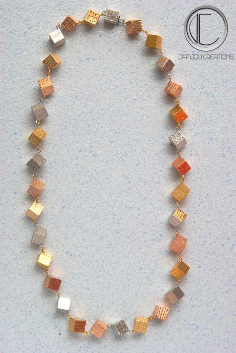 Cubes Necklace. Gold 750/1000