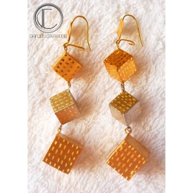 Boucles cubes.Or 750/1000