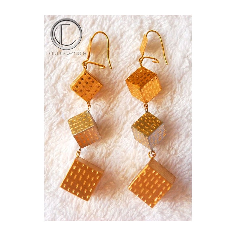 Boucles cubes.Or 750/1000