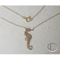 Collier hippocampe .Or 750/1000