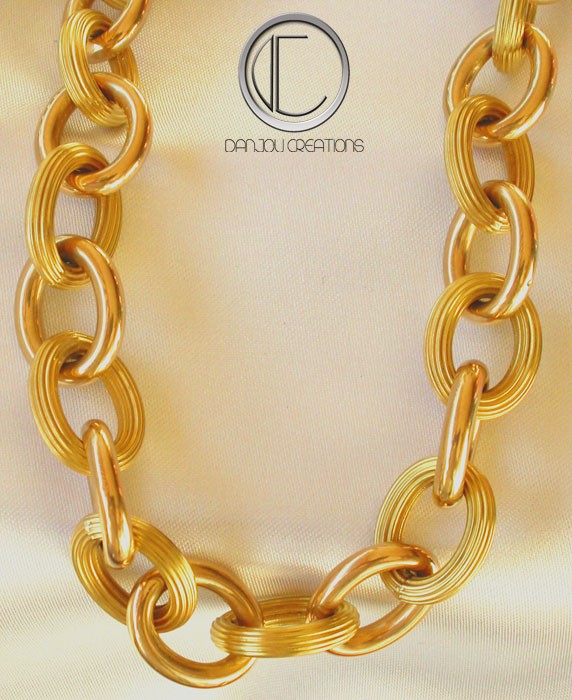 FORCAT NECKLACE.GOLD 750/1000
