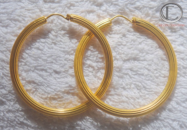hoop earrings.Gold 750/1000