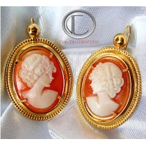 ONYX  EARRINGS.750/1000 GOLD