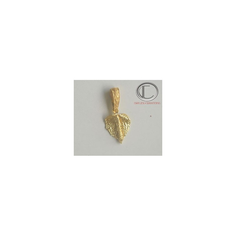 PENDENTIF ANTHURIUM.Or 750/1000