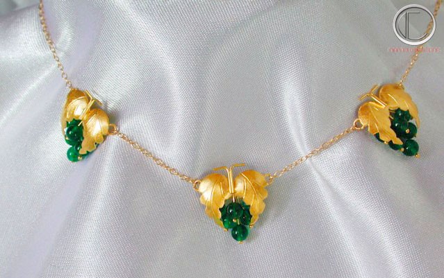 Vine necklace.Gold 750/1000
