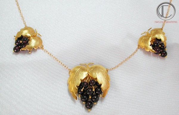 Collier vigne.Or 750/1000