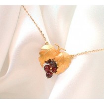 Vine necklace.18cts Gold 750/1000