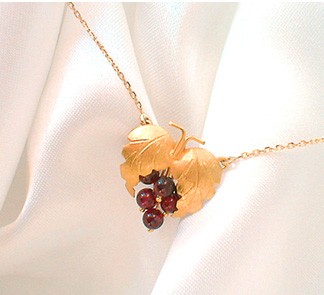 Collier vigne.Or 750/1000