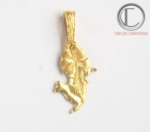 Martinique card pendant.Gold 750/1000