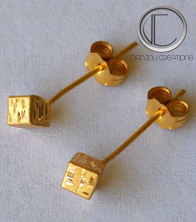 Cubic earrings.Or 750/1000