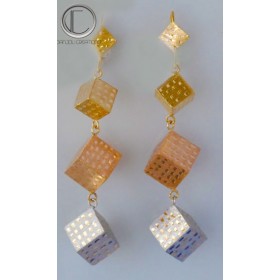 Boucles cubes.Or 750/1000