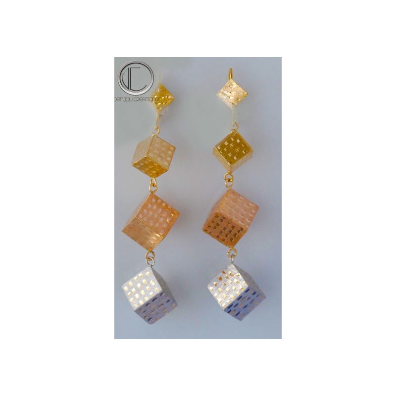 Boucles cubes.Or 750/1000