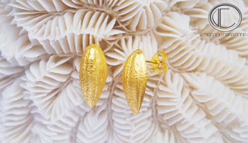 BOUCLES CABOSSES DE CACAO.Or 750/1000