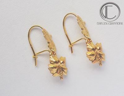 Hibiscus Earrings with Arabic Hooks in 18k Gold