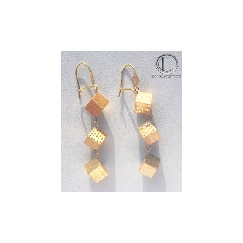 Cubic earrings.Or 750/1000