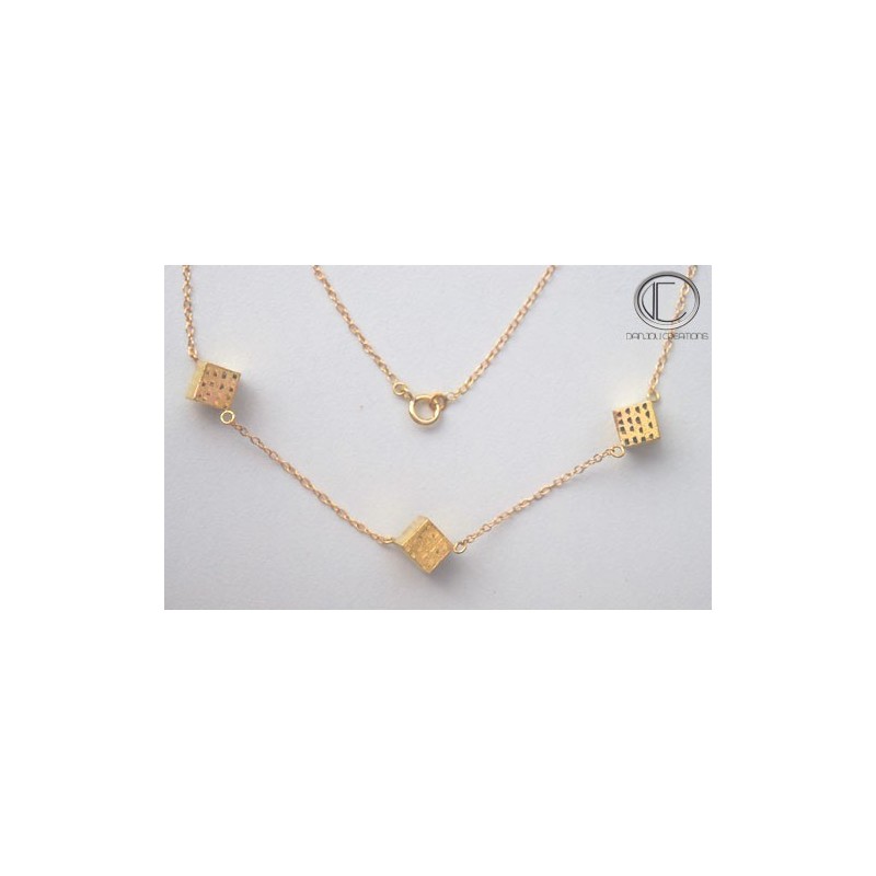 Collier Cubes 7mm.or  jaune .Or 750/1000.