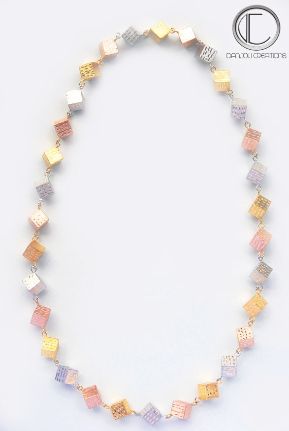 CUBES NECKLACE .Or 750/1000