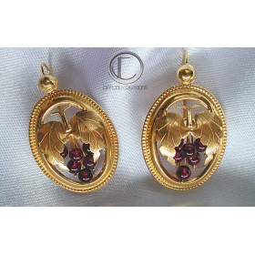 Boucles d'oreilles vignes.Or 750/1000