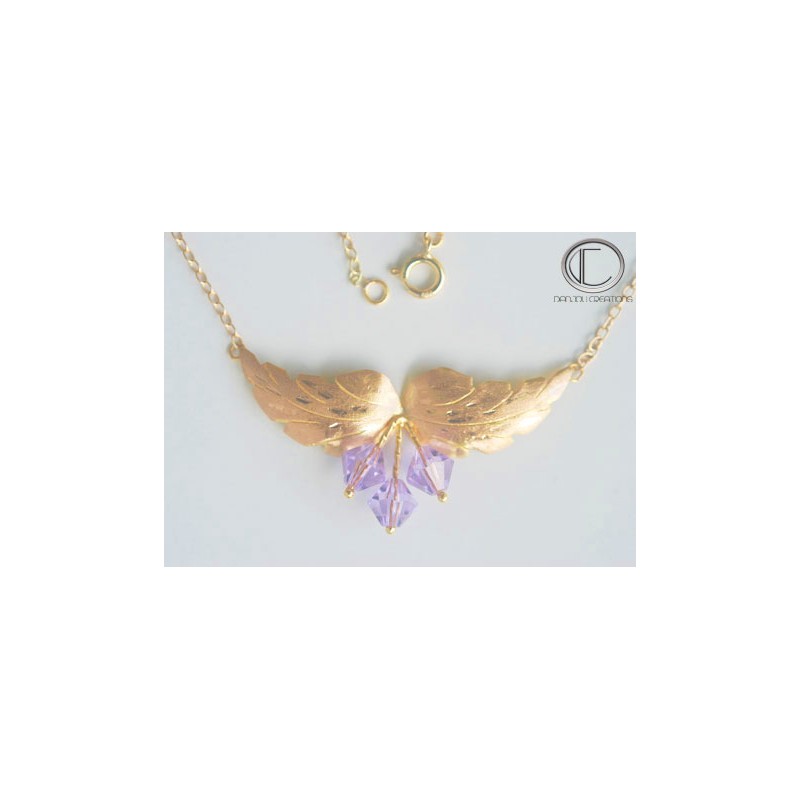 Collier isis
